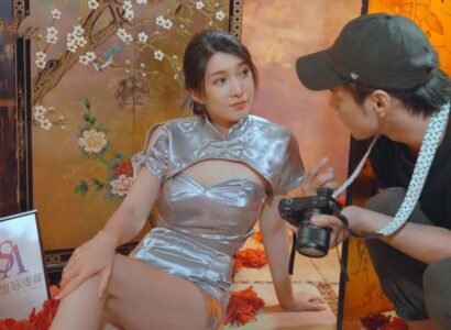 เด็กผู้หญิงที่มีเสน่ห์สำหรับเด็กใหม่ที่จะสำรวจ