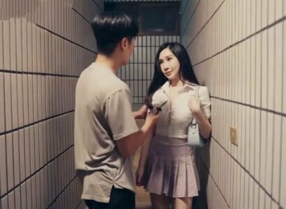 ผู้ชายที่มีราคาไม่แพงพบกับสาวสวยรักรักตลอดทั้งคืน