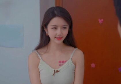 เซ็กซี่เซ็กส์หนังสาวคอสเพลย์แม่บ้านทำให้เขาหลงใหล